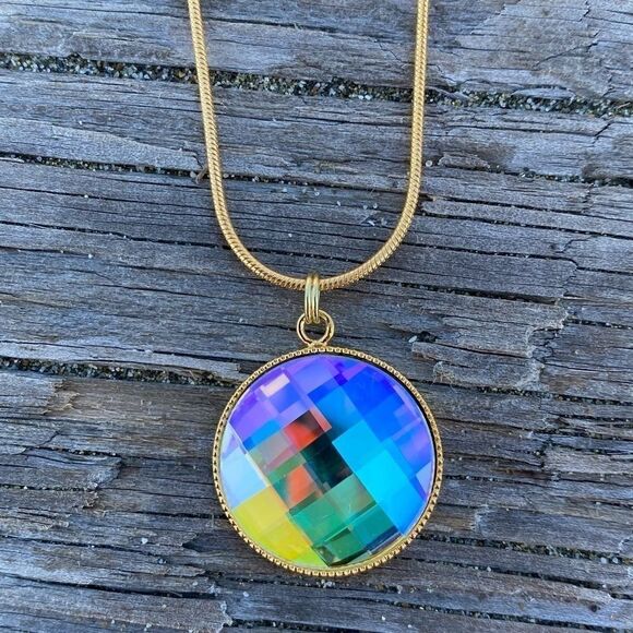 Handcrafted necklace with Swarovski crystal and chain - Picture 3 of 7